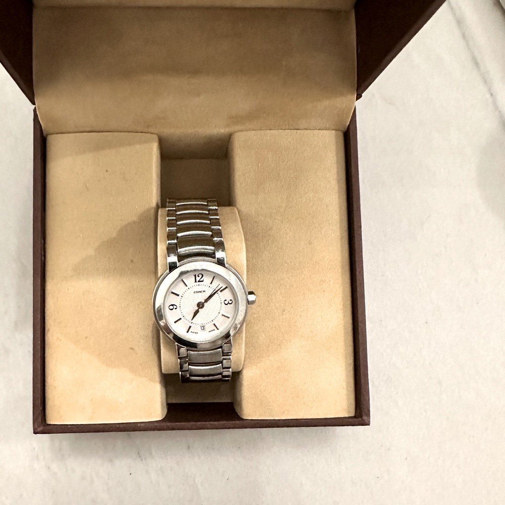 Coach Watch - stainless steel. Very good condition. With box and extra links